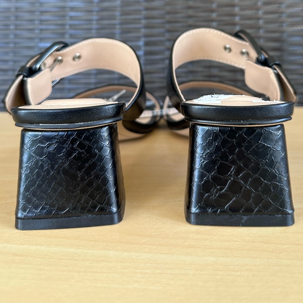 Bandolino Women’s Leather Black Size: 7.5 Buckle Heeled Mules - Picture 4 of 11